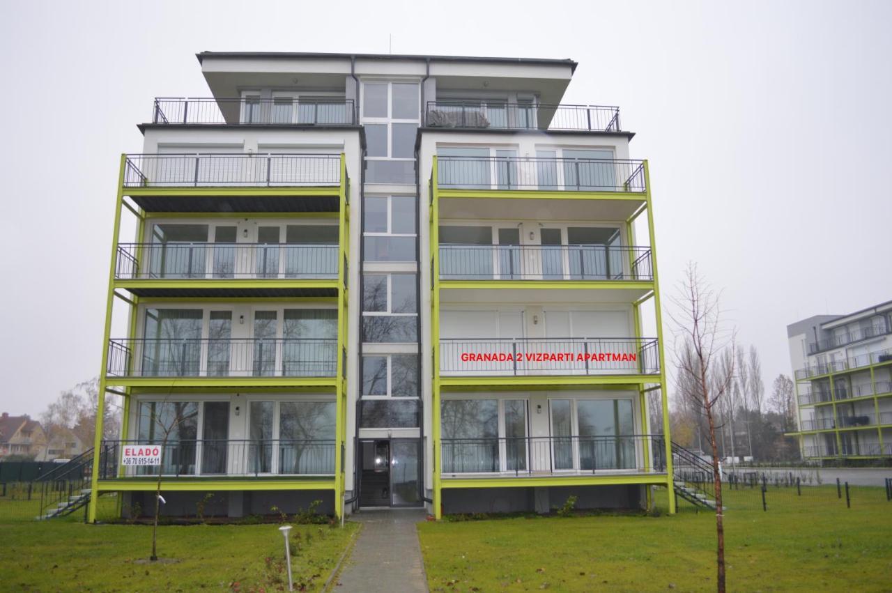 Apartamento Siófok Ezüstpart Granada 2 Közvetlen Vizparti Apartman Exterior foto